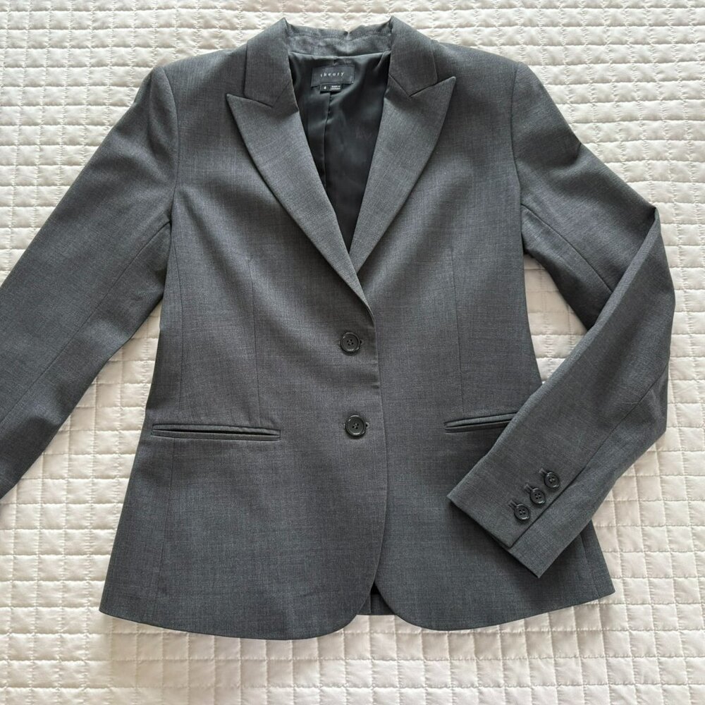 Theory Blazer Classic Grey 2 Button Size 6